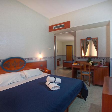 Hotel Kroma Ragusa Oda fotoğraf
